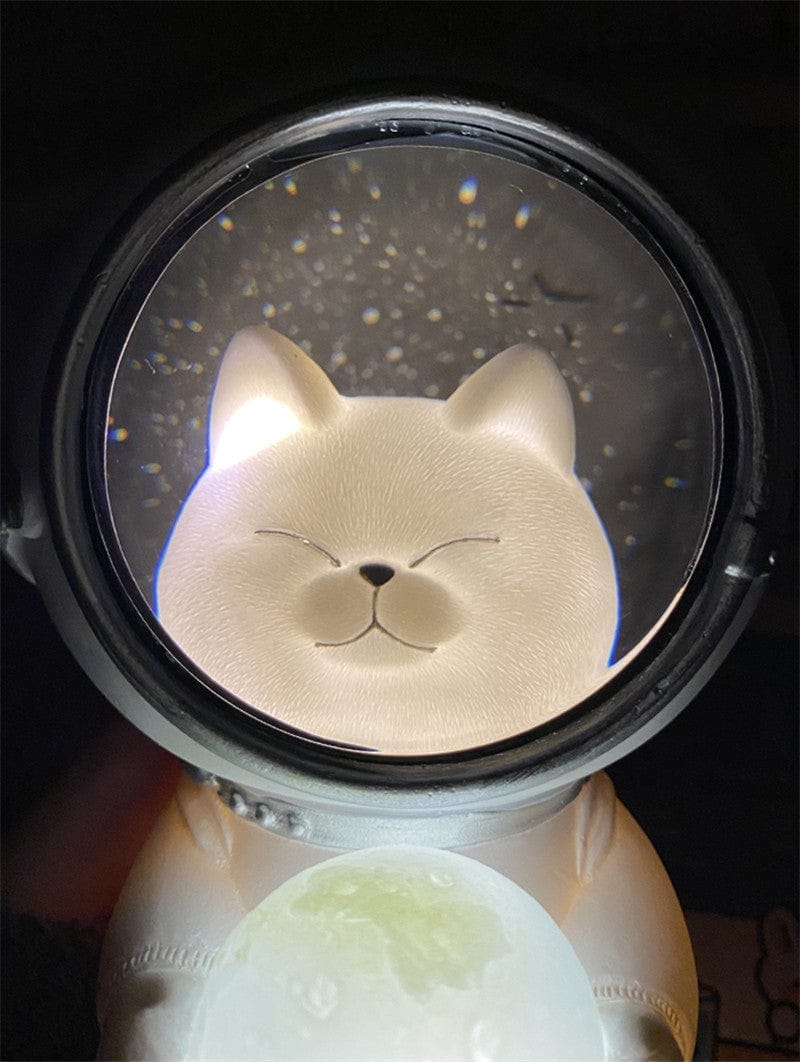 CosmoBuddy – The Astronaut Pet Lamp