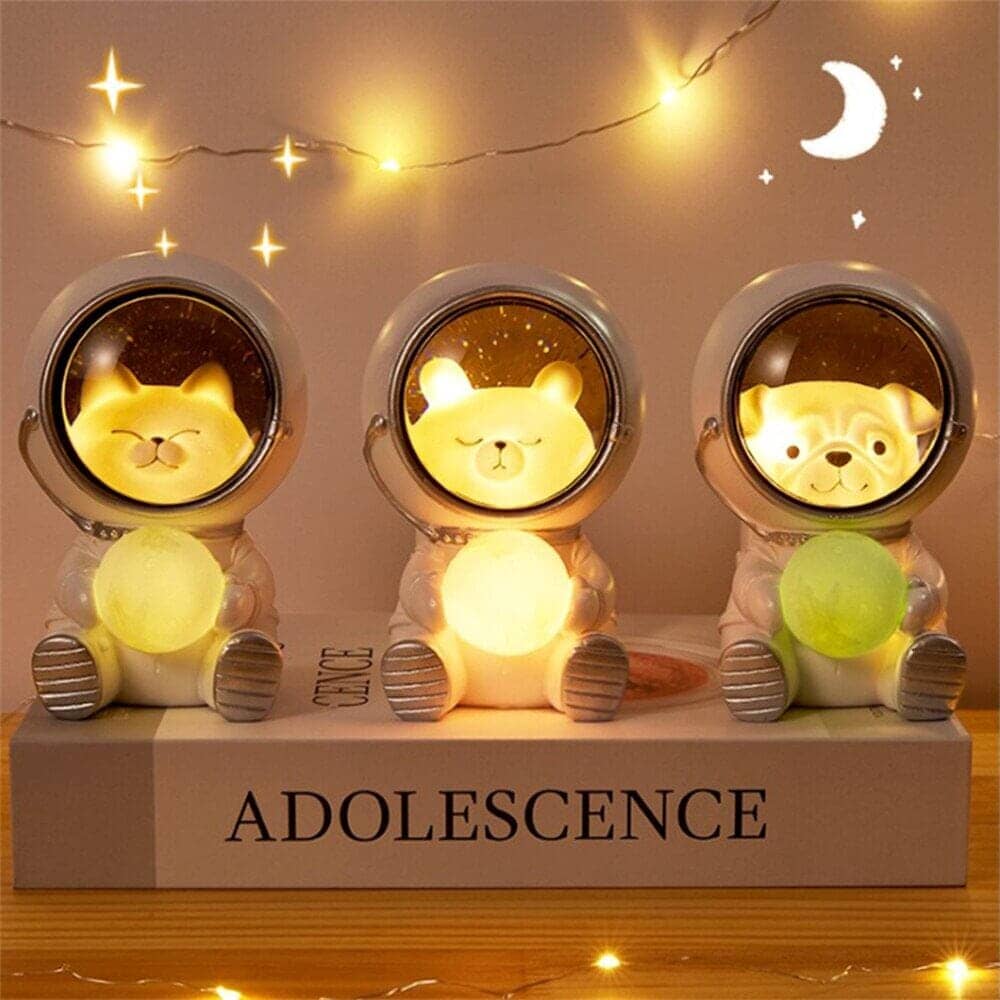 CosmoBuddy – The Astronaut Pet Lamp